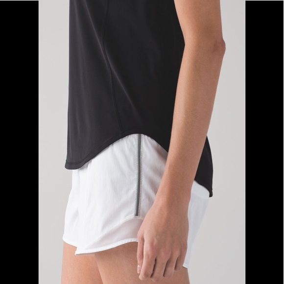 Lululemon Black Sculpt Tank II - Picture 4 of 7